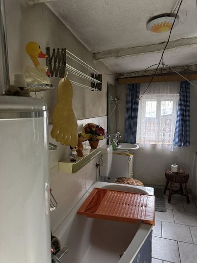 Bad mit Wanne und autark Heizu