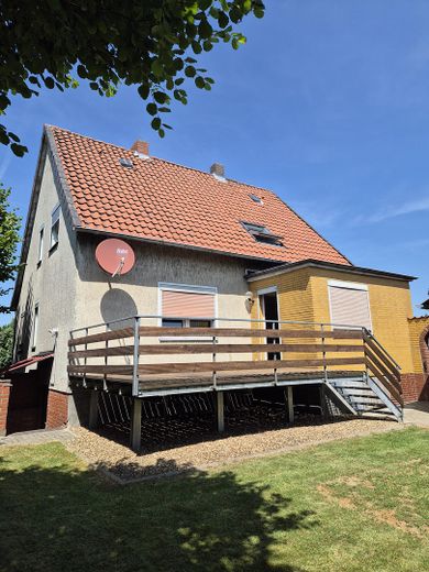 Dorfidyll im Grünen, stadtnah und doch auf dem Land – Hausansicht Süden