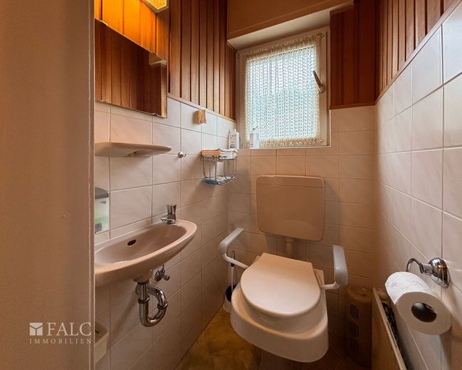 JETZT FREI- Zukunft im Grünen – Toilette EG