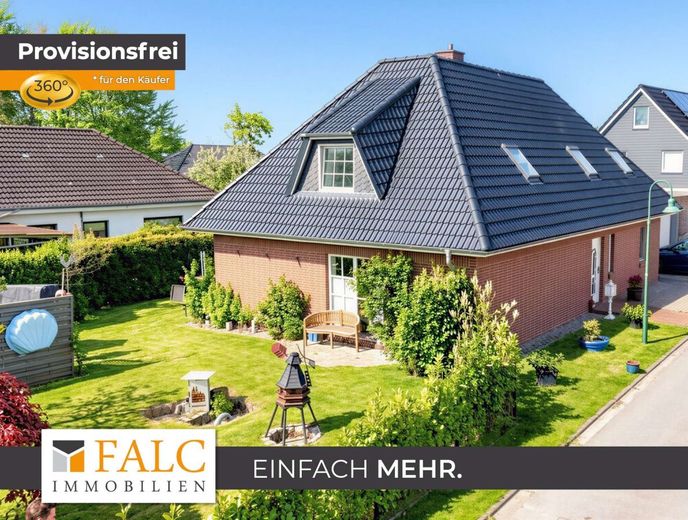 Provisionsfrei: modernisiertes Einfamilienhaus mit Pool und Sauna – Außenansicht