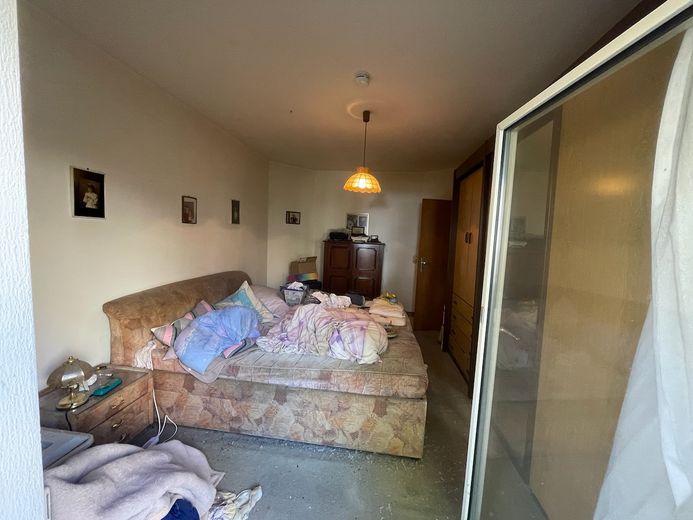 Mieszkanie dozorcy: korzystne cenowo, funkcjonalnie rozplanowane mieszkanie 3-pokojowe wyłącznie dla osób remontujących samodzielnie – Schlafzimmer