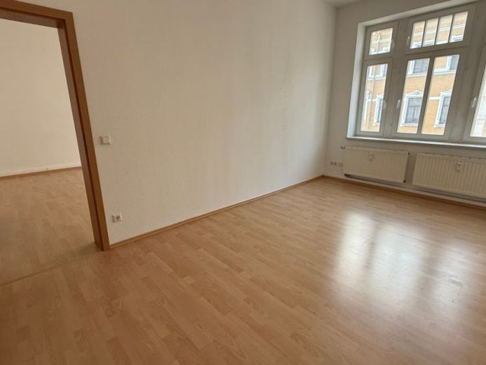 2 Monate KALTMIETFREI !!! 2.OG ! Küche mit Balkonzugang / Bad mit Wanne u.v.m. – Foto 1