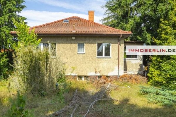 IMMOBERLIN.DE - Freistehendes Einfamilienhaus mit großem Südgarten & Ideenpotenzial