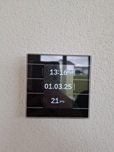 Glastaster zur Bedienung