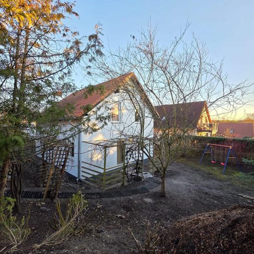 Hausansich mit GArten 