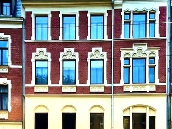 Ein Zeuge vergangener Zeiten - Denkmalgeschütztes Mehrfamilienhaus in Plauen mit Gewerbe – Foto 1