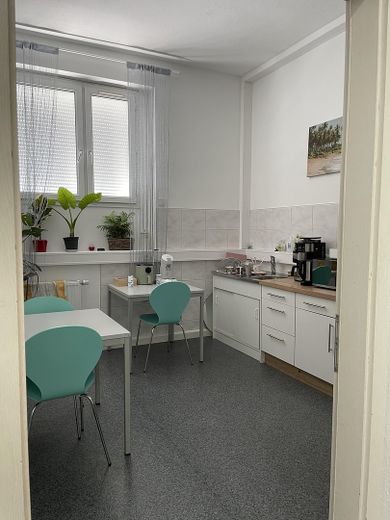4. Raum / Personal