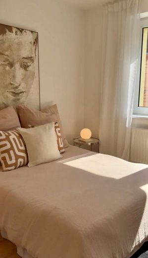 Moderne 2-Zimmerwohnung in zentraler Lage von Kiel Exerzierplatz - umfassend renoviert – Schlafzimmer