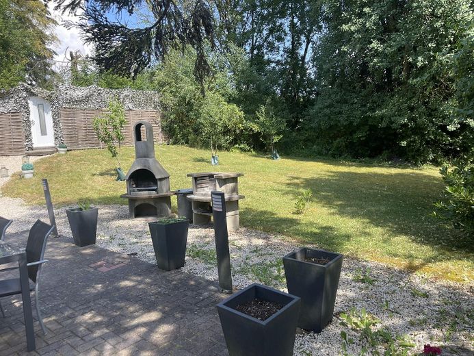 Haus in Alleinlage mit großem Grundstück und 2 Wohnungen – फोटो 19