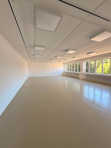 Besondere Gewerbefläche als Büro, Atelier, Praxis oder Lager – Leere Fläche