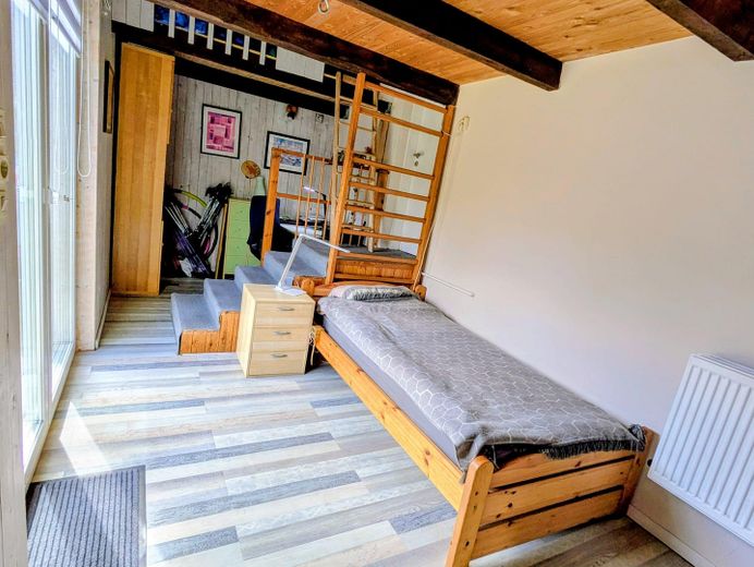 Elmshorn’da çok yönlü tek veya iki ailelik ev – Aile, home office veya kısmi kiralama için alan! – Gäste-/Kinderzimmer
