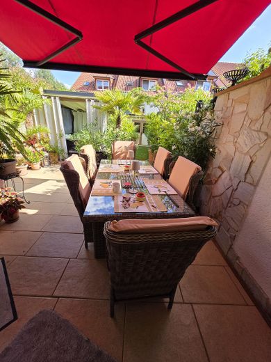 Oberkrämer - interessantes, saniertes & gepflegtes RMH mit Luxusausstattung – Terrasse