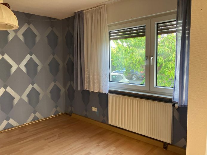 Esszimmer mit Fenster