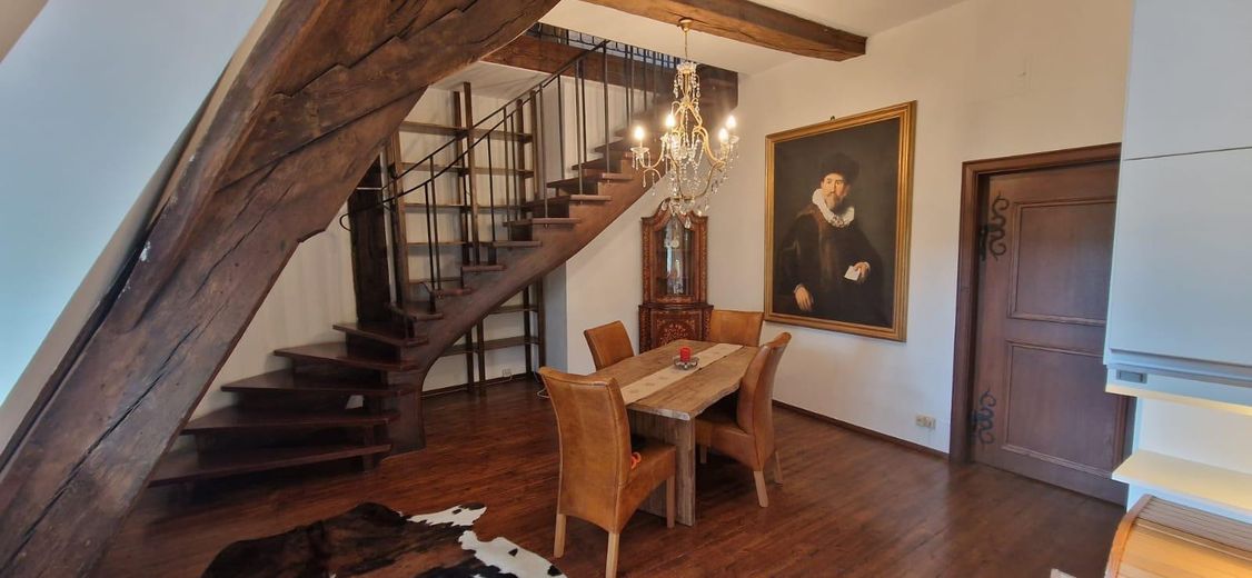 Wohnen im Schloss Neufra auf 95m² 2 Zimmer möbliert – Essbereich 