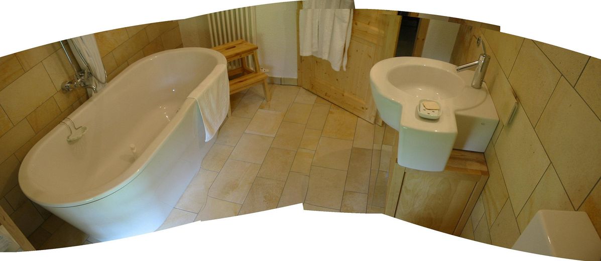 CASA PLURIFAMILIARE VERSATILE CON POSSIBILITÀ COMMERCIALE E POTENZIALE DI AMPLIAMENTO – Bad Nebengebäde
