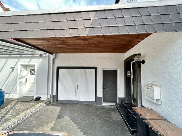 Achtung Preisalarm... Wunderschönes Einfamilien o. Zweifamilien / Mehrgenerrationenhaus – Carport