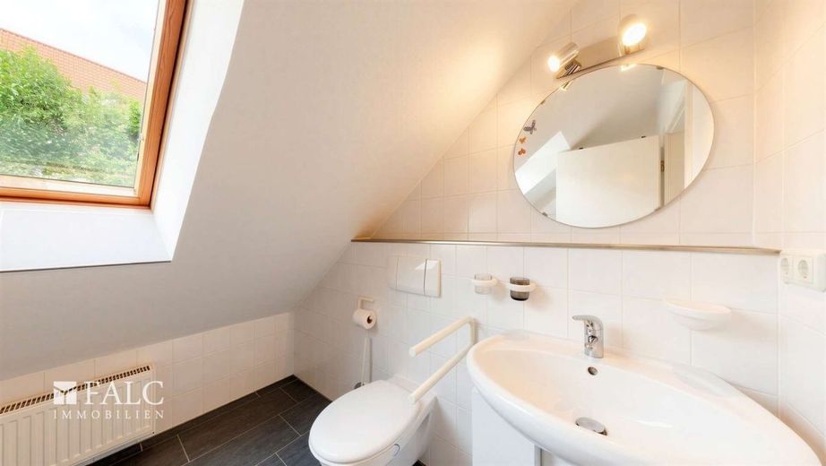 2-kamerappartement met balkon, parkeerplaats en kelder - perfect voor singles of 2 personen – Badezimmer