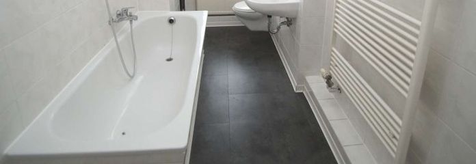3-Zimmer-EG-Wohnung in Lindenau, Laminat, Badewanne