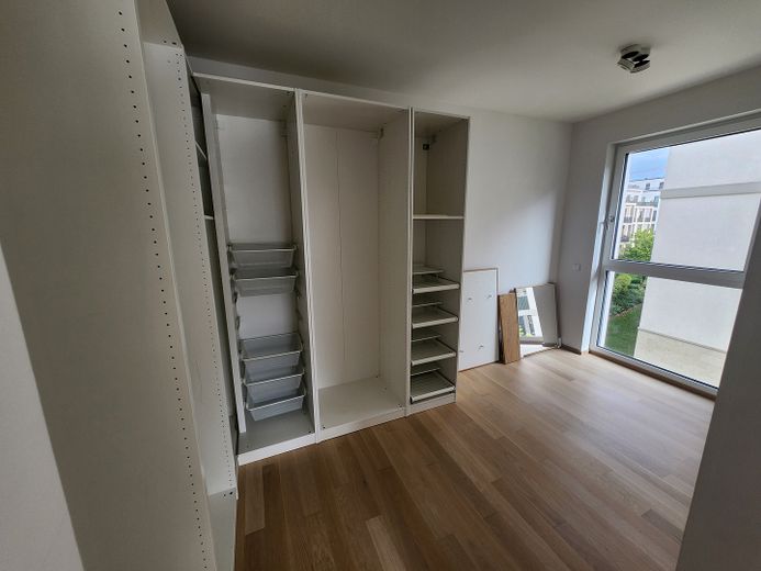 Großzügige 3 Zimmer Wohnung zentral Wiesbaden / 2 Bäder + Tiefgaragenstellplatz / Wilhelms IX – Ankleide