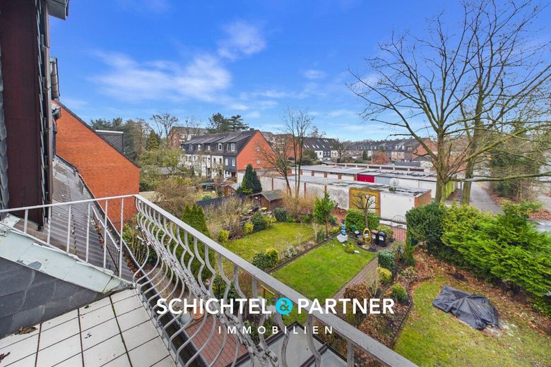 Osterholz | Bezugsfrei: Familienhaus mit liebevollem Garten und Garage – S&amp;P | Balkon