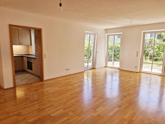 Gauting Seniorenresidenz, 3-Zi-Terrassenwohnung ohne Provision, ab 65 J. oder Kapitalanleger – Eingang Künchenbereich