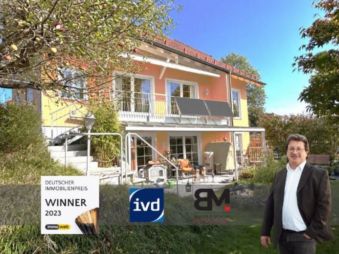 Niet alledaagse eengezinswoning met buitengewoon ruimteaanbod en inwonerwoning – Foto 1