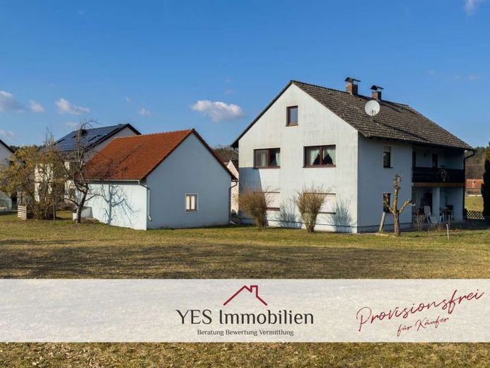 Großzügiges Zweifamilienhaus mit 2.700 m² Grundstück und Entwicklungsmöglichkeiten bei Pleinfeld – Photo 1