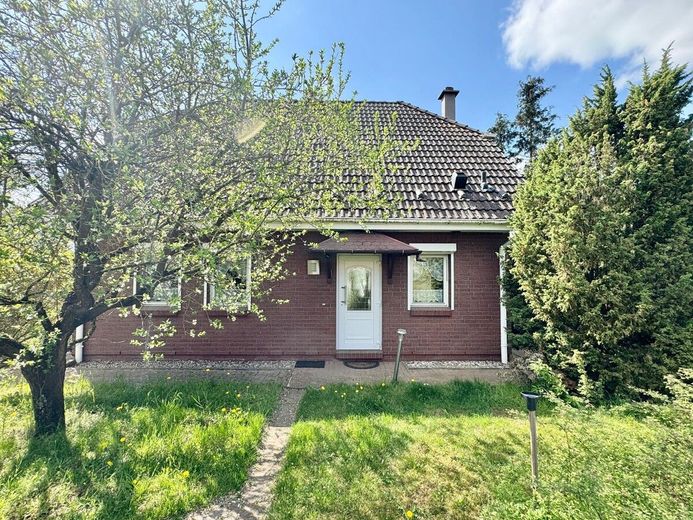 HORN IMMOBILIEN ++ Einfamilienhaus in Warlin bei Neubrandenburg – Nutzen Sie Ihre Chance!