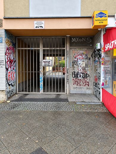 Posti auto in garage sotterraneo al Mehringdamm – Ideali per uso a lungo termine – Foto 4
