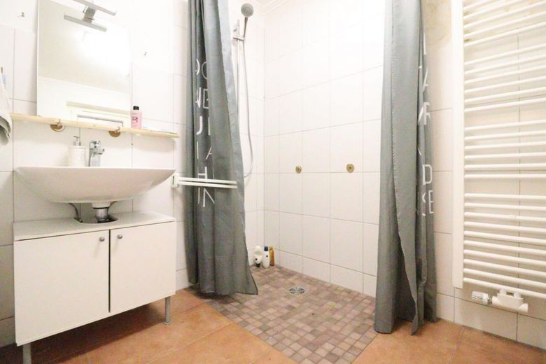 Hintersteinau - Altbau - Bad