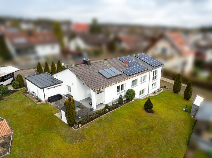 Wohnen, Arbeiten, Vermieten: Flexibles Raumwunder mit Anbau! – Draufsicht S-N