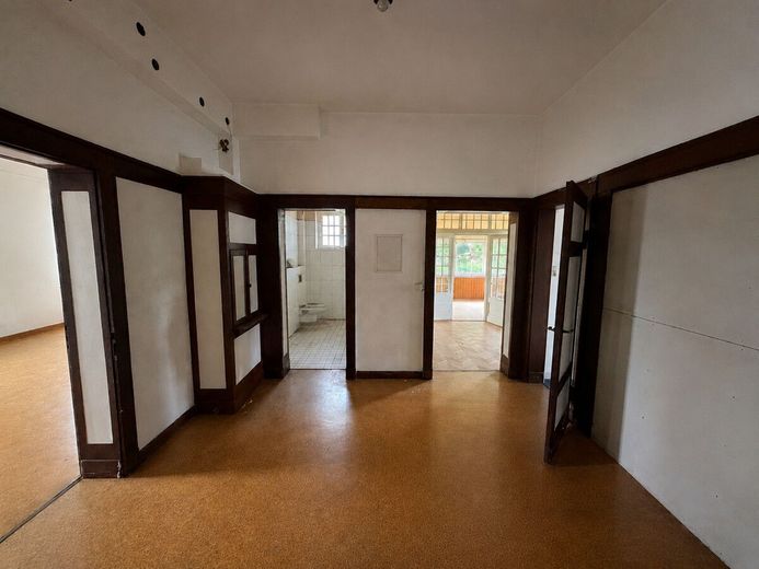Denkmalgeschützte Fabrikantenvilla an der Weser - Parkgrundstück mit drei zusätzlichen Bauplätzen – Flur