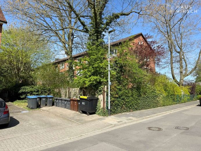 Vermietete Wohnung mit Mietsteigerungsportential – Blick von der Straße