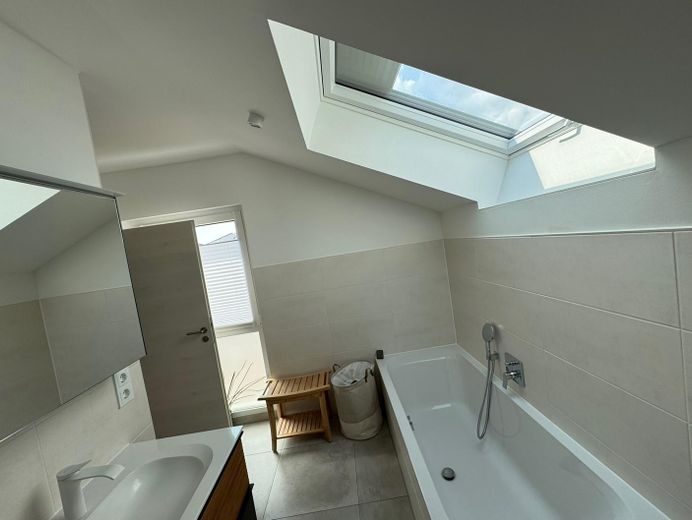 Effizienzhaus 40 Plus - keine Provision - Bezugsfertig - EH40+ – Badezimmer