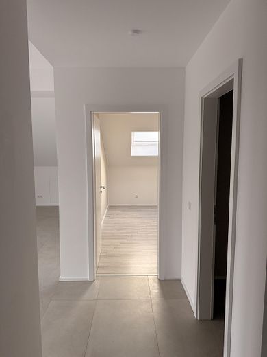 Moderne 73m², 2 ZKB Wohnung mit Balkon + neuer Küche – Foto 10