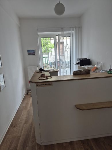 Studio legale o fisioterapia, in una buona posizione a Pempelfort, Rosenstr., bei luminosi e piacevoli con terrazza – Foto 1