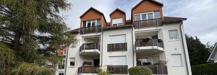 Attractive rented apartment with terrace and carport