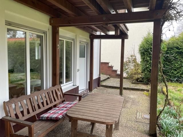 Seite rechts mit Apartement UG