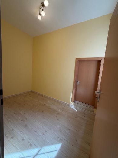 Großfamilienparadies mit großem Grundstück und zu prüfender Entwicklungsperspektive – Arbeitszimmer