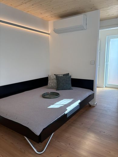 Komfort-Loft in Toplage mitten im Zentrum von Erlangen – Bett 140x200 und Klimaanlage