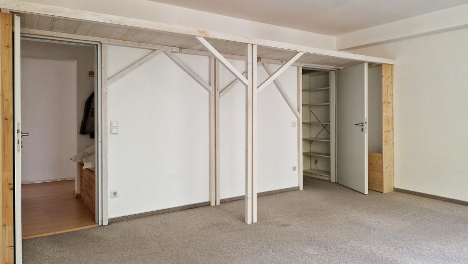 Großzügige Maisonette mit Wellnessbereich im Herzen von Opladen - provisionsfrei – Arbeitszimmer