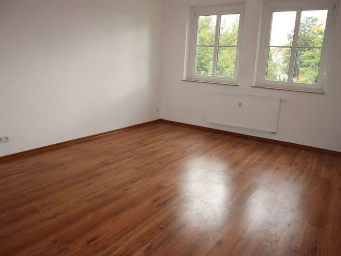 Frei ab 1.12.26 !!! 1. OG zzgl. EBK ! / TOP Whg. / wg-gerecht ..Bad mit Fenster u.v.m. – Foto 1
