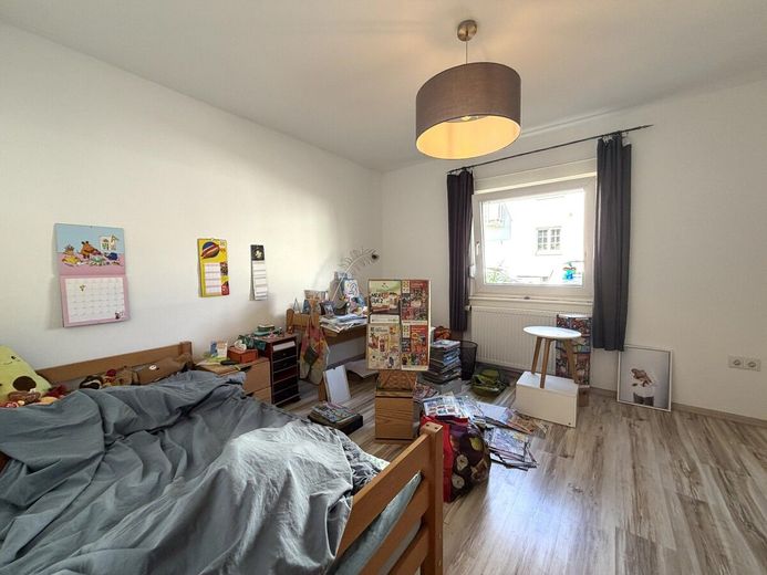 Zweifamilienhaus in idyllischer Lage - direkt an der Modau mit großem Garten – Kinderzimmer EG