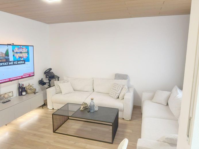 Schöne, helle 3 Zi-Whg mit Einbauküche und Balkon in Ulm-Böfingen – Foto 2