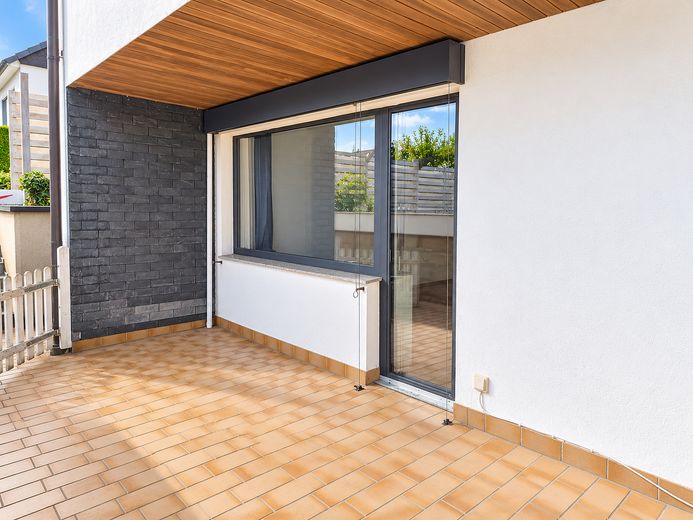 Appartamento di proprietà con terrazza esposta a sud e garage in casa bifamiliare – senza provvigione – Terasse