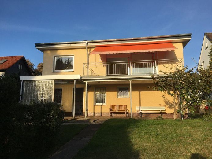 Rückansicht vom Garten aus