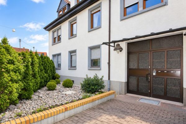 Espaciosa casa familiar y multigeneracional con un hermoso jardín en una ubicación muy solicitada