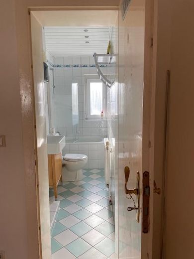 Bright 3-room apartment with a good layout – Bad