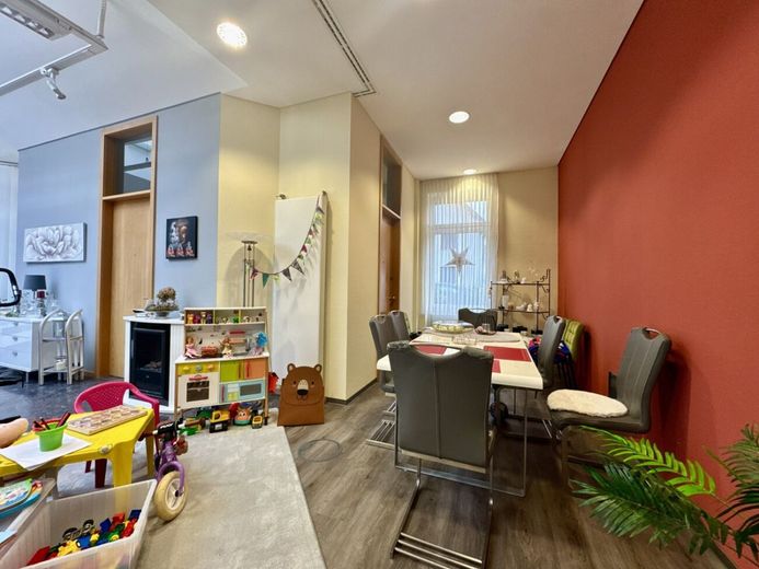 Ein Zuhause, das mit Ihrer Familie wächst -  Großzügiger Bungalow - 240 m² Raum für Ideen, Leben &amp; Zukunft – Essbereich