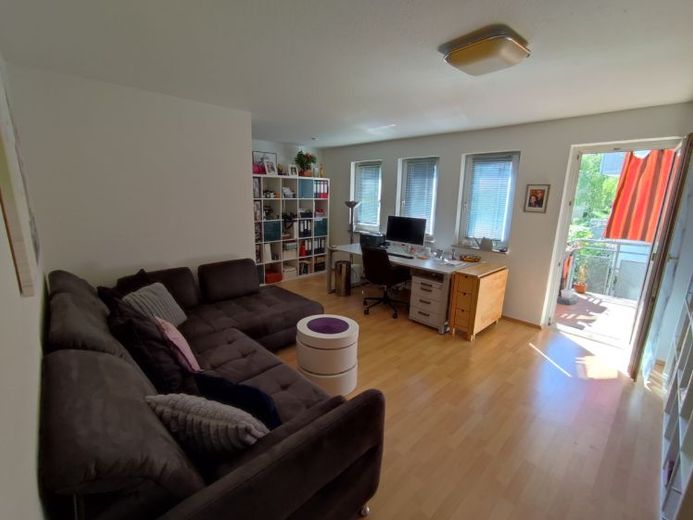 Möblierte 2-Zimmerwohnung im Stuttgarter Osten – Фотографія 1